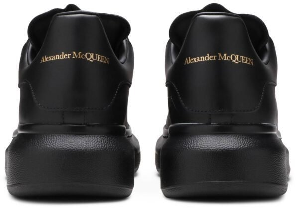 ALEXANDER MCQUEEN OVERSIZED ALL BLACK‏