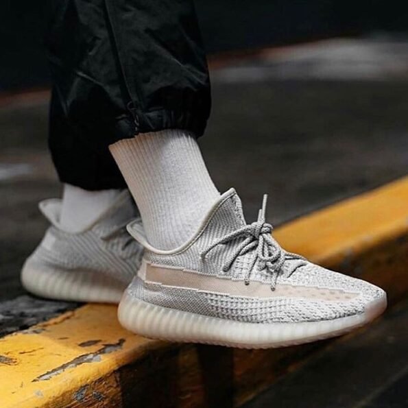 YEEZY BOOST 350 V2 LUNDMARK (NON-REFLECTIVE)‏